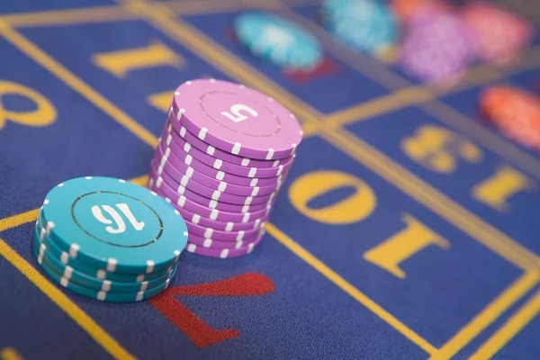 sultanlotre login platform interface showing live-dealer tables and sportsbook